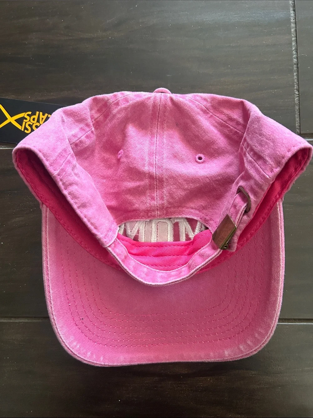 Nissi Caps  
